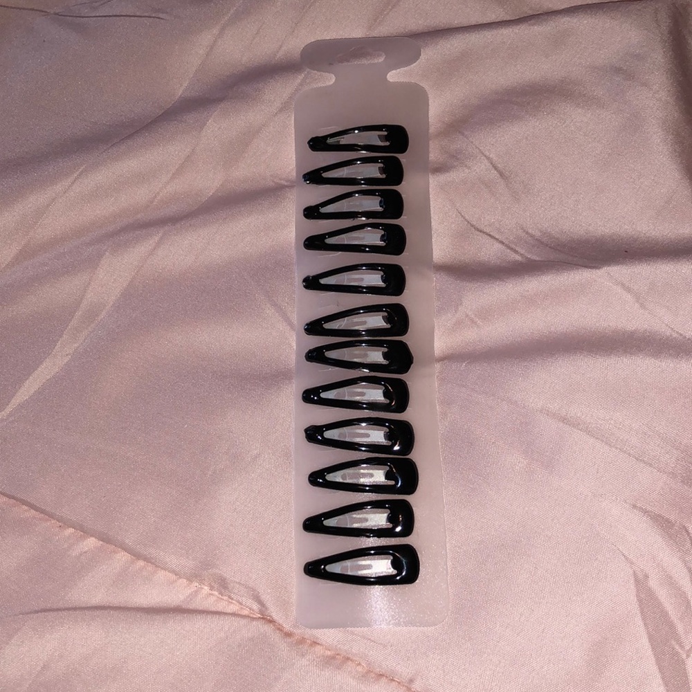 Pack of 12 barrettes BRAND NEW